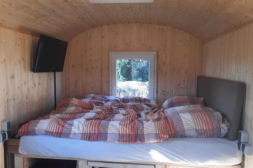 Zirkuswagen Glamping Fuer 2 Mit Veranda Kueche Netflix Parken Und Hofladen Steinhofel Ngoại thất bức ảnh